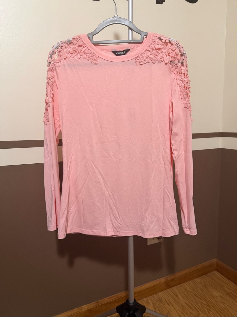 Chic Me Lace-Trim Long Sleeve Tee in Light Pink NWOT